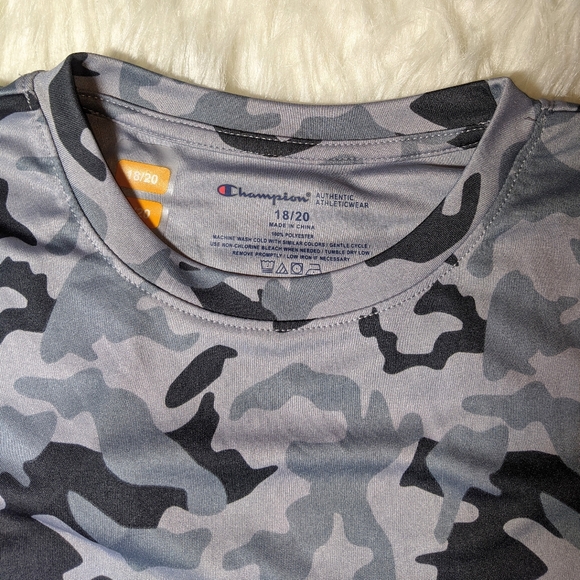 NWT Champion Active T-Shirt Youth 18-20 - Picture 6 of 9